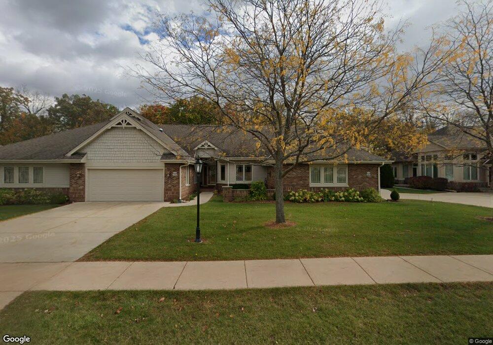 W128N6744 Northfield Dr, Menomonee Falls, WI 53051 - photo 1