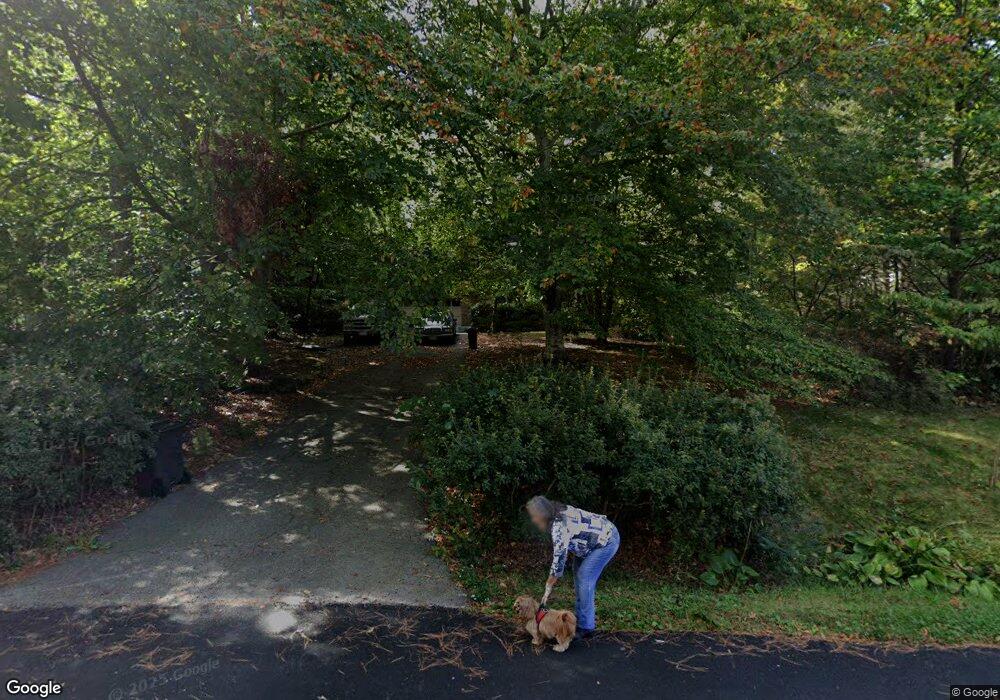 18406 Cedar Dr, Triangle, VA 22172 - photo 1