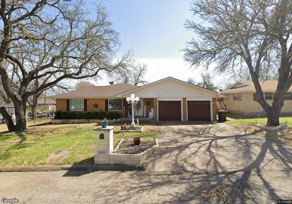 1011 Turner St, Cleburne, TX 76033 - photo 1