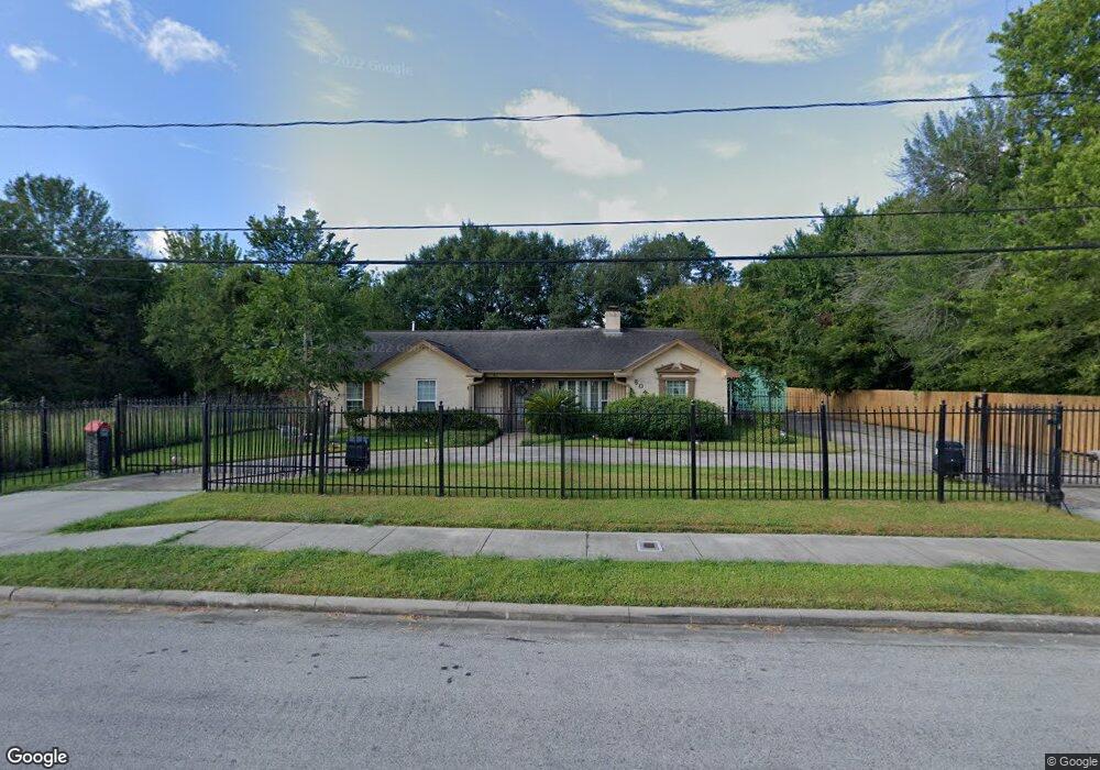 5042 Briscoe St, Houston, TX 77033 - photo 1