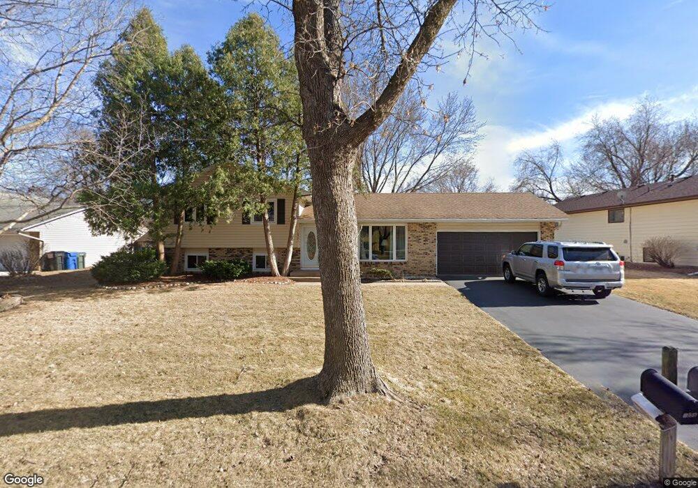 10581 102nd Place N, Maple Grove, MN 55369 - photo 1