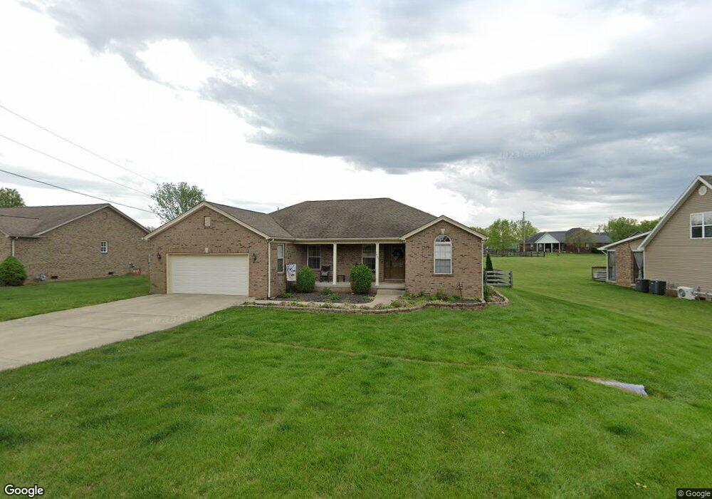 1457 Jennifer Ann Dr, Lawrenceburg, KY 40342 - photo 1