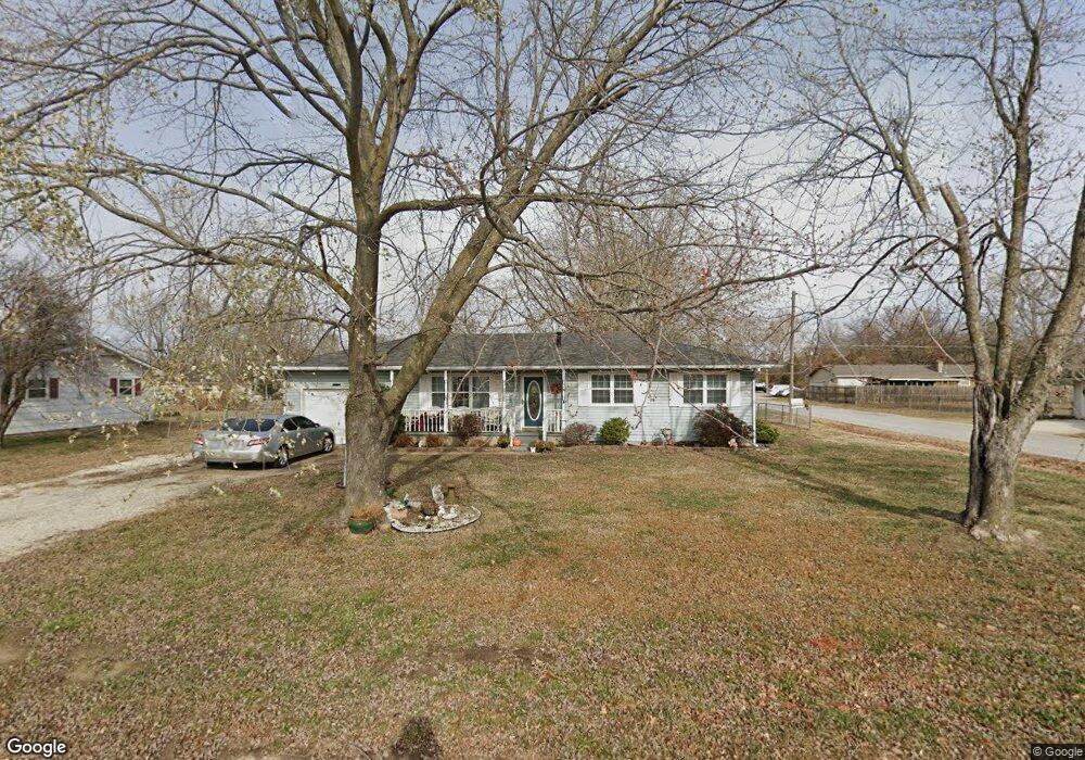 905 Sheridan St, Carl Junction, MO 64834 - photo 1