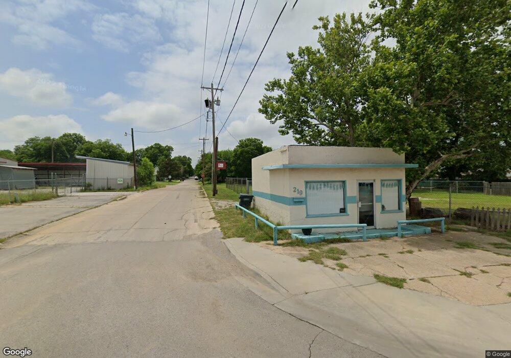 223 S Washington St, Ardmore, OK 73401 - photo 1