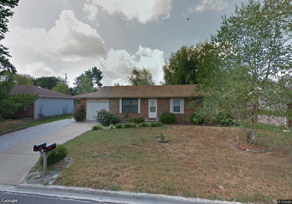 210 Scott Wayne Dr, Nixa, MO 65714 - photo 1