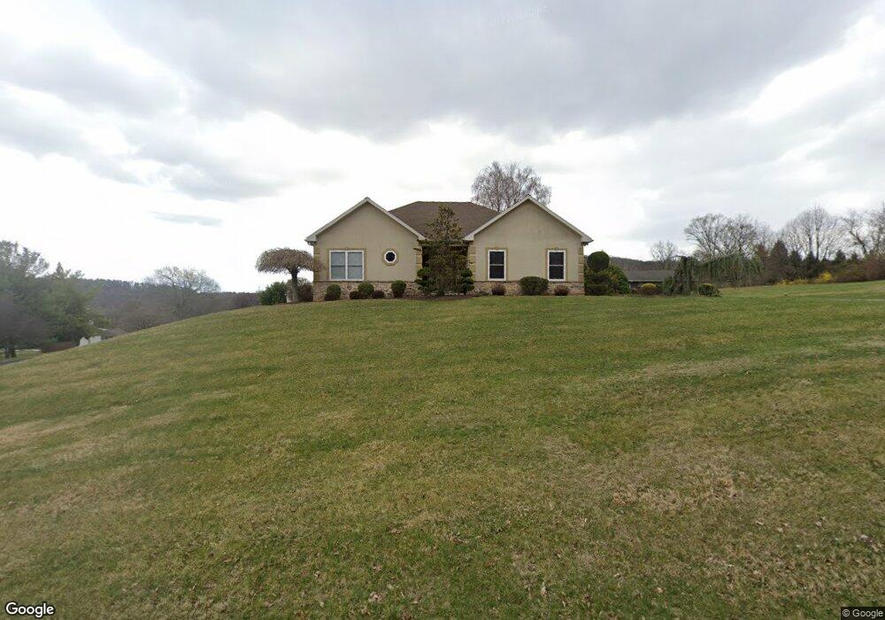 1520 Cedar Top Rd, Reading, PA 19607 - photo 1