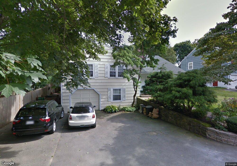 27 Hillcrest Rd, Marblehead, MA 01945 - photo 1