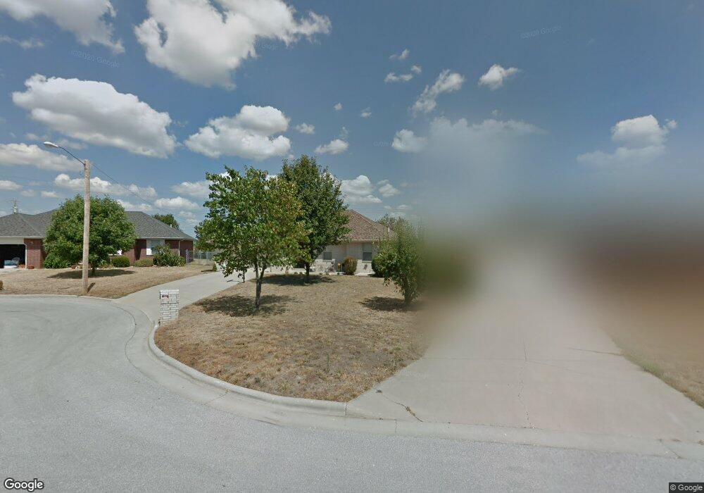 517 W Chestnut Rd, Nixa, MO 65714 - photo 1