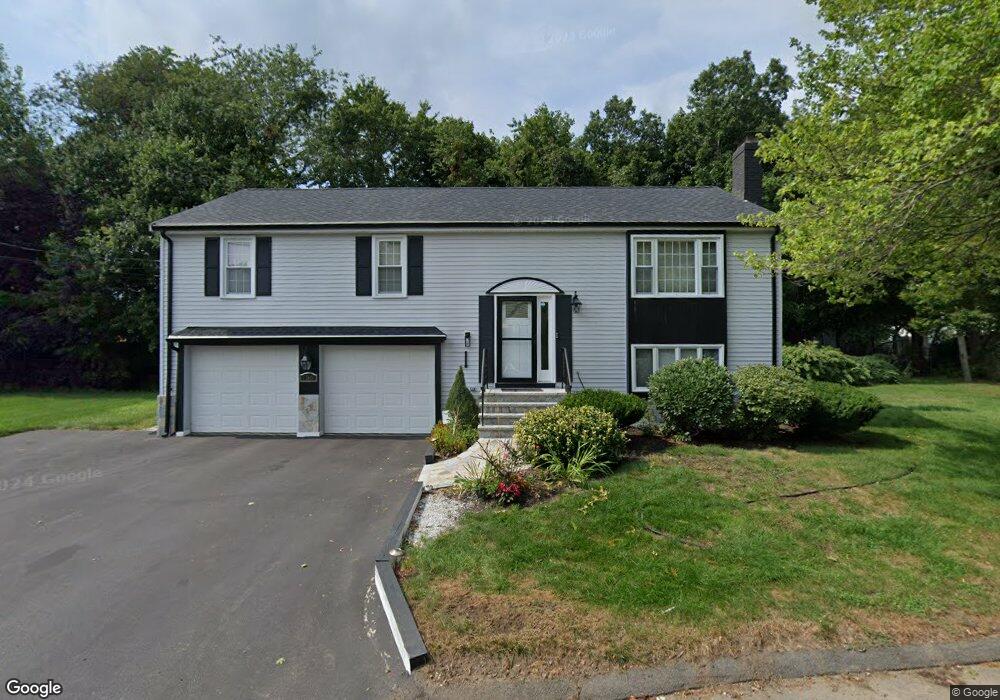 136 Chestnut Cir, Randolph, MA 02368 - photo 1