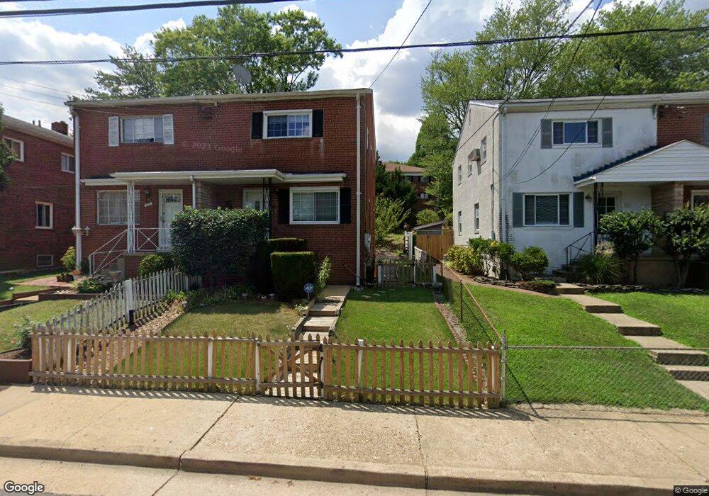 202 W Taylor Run Pkwy, Alexandria, VA 22314 - photo 1