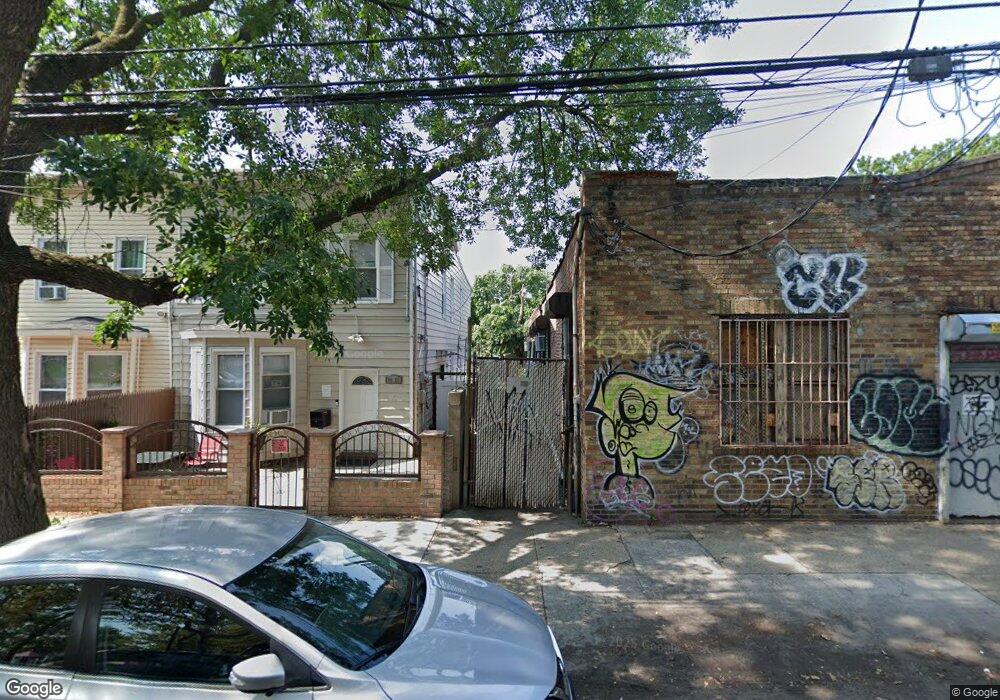 9428 88th St, Ozone Park, NY 11416 - photo 1