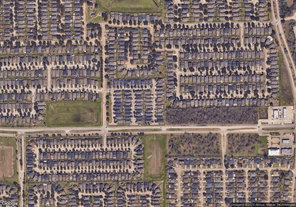 10526 Rustling Villas Ln, Houston, TX 77075 - photo 1