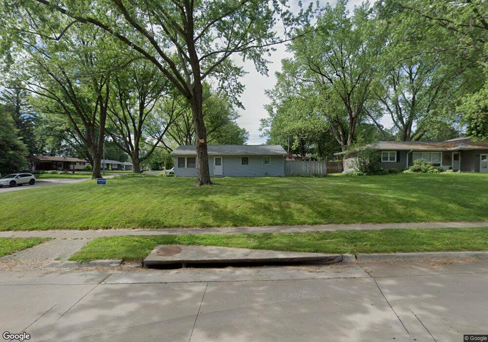 2407 Valley High Dr, Cedar Falls, IA 50613 - photo 1