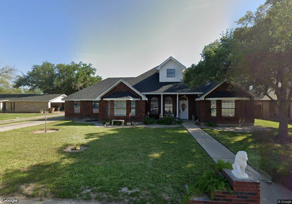 2002 Mesa Dr, Edinburg, TX 78539 - photo 1
