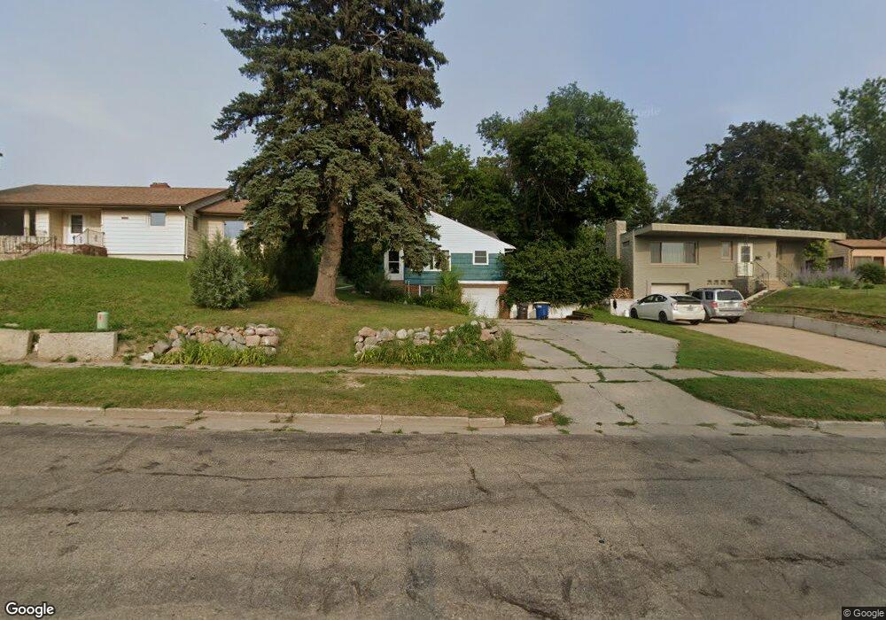 314 10th Ave NE, Jamestown, ND 58401 - photo 1