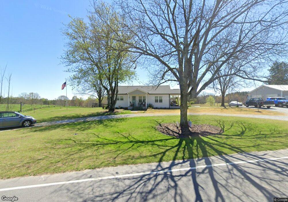 560 Pickett Post Rd, Walhalla, SC 29691 - photo 1