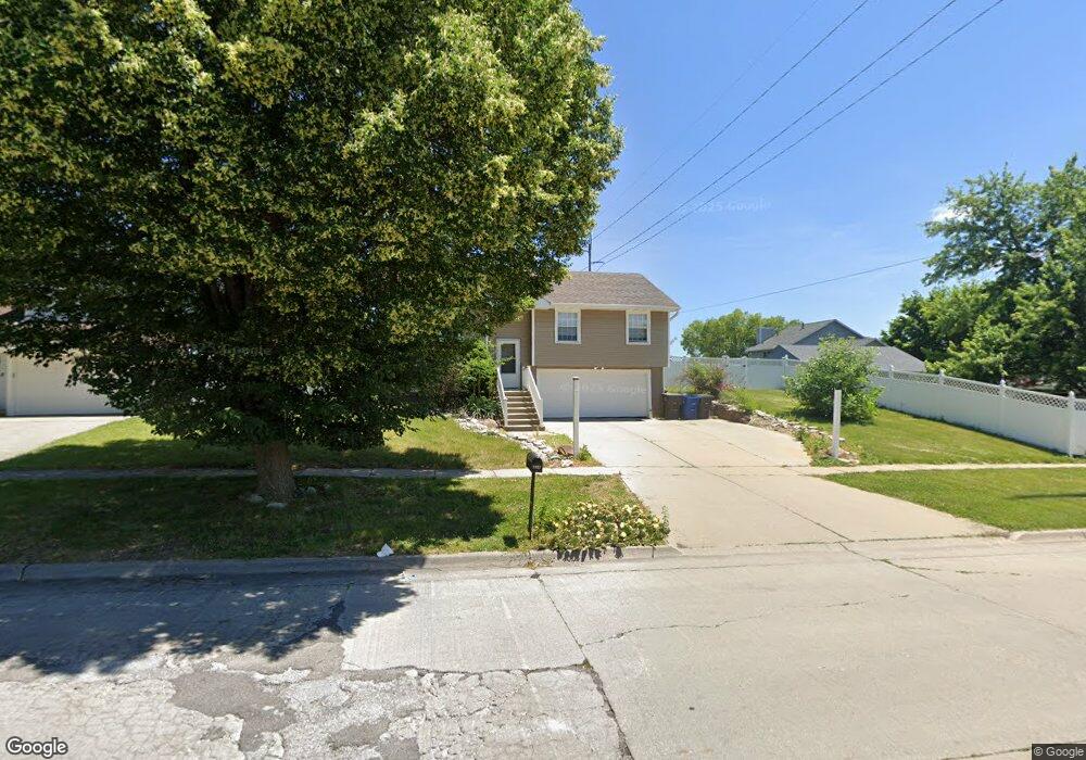 3957 SE 22nd St, Des Moines, IA 50320 - photo 1