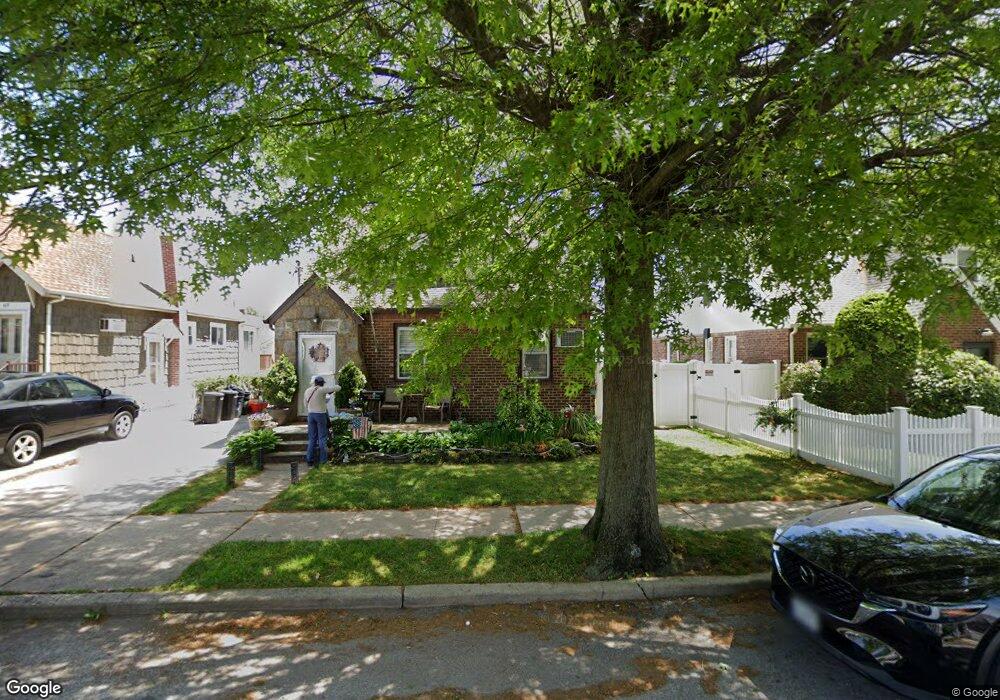 73 Hoffman St, Franklin Square, NY 11010 - photo 1