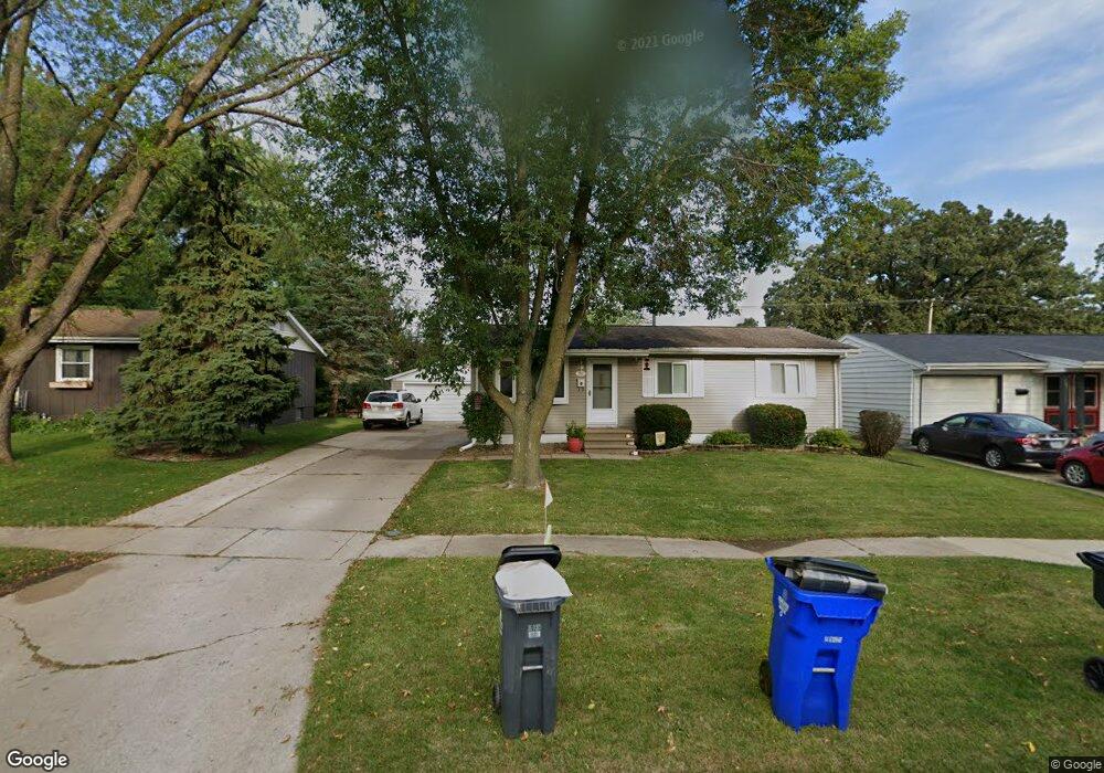 281 Wiley Blvd NW, Cedar Rapids, IA 52405 - photo 1