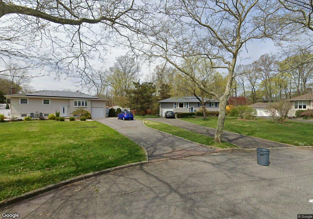 10 Maple Mall, ComMacK, NY 11725 - photo 1