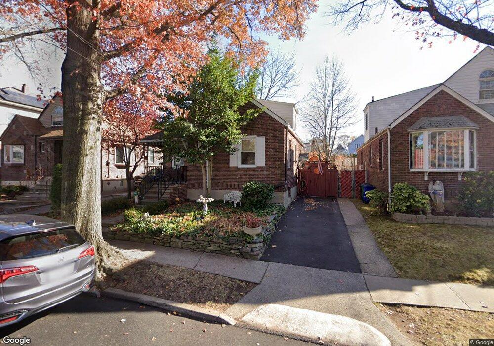 50 Fox Hunt Ct, Staten Island, NY 10301 - photo 1