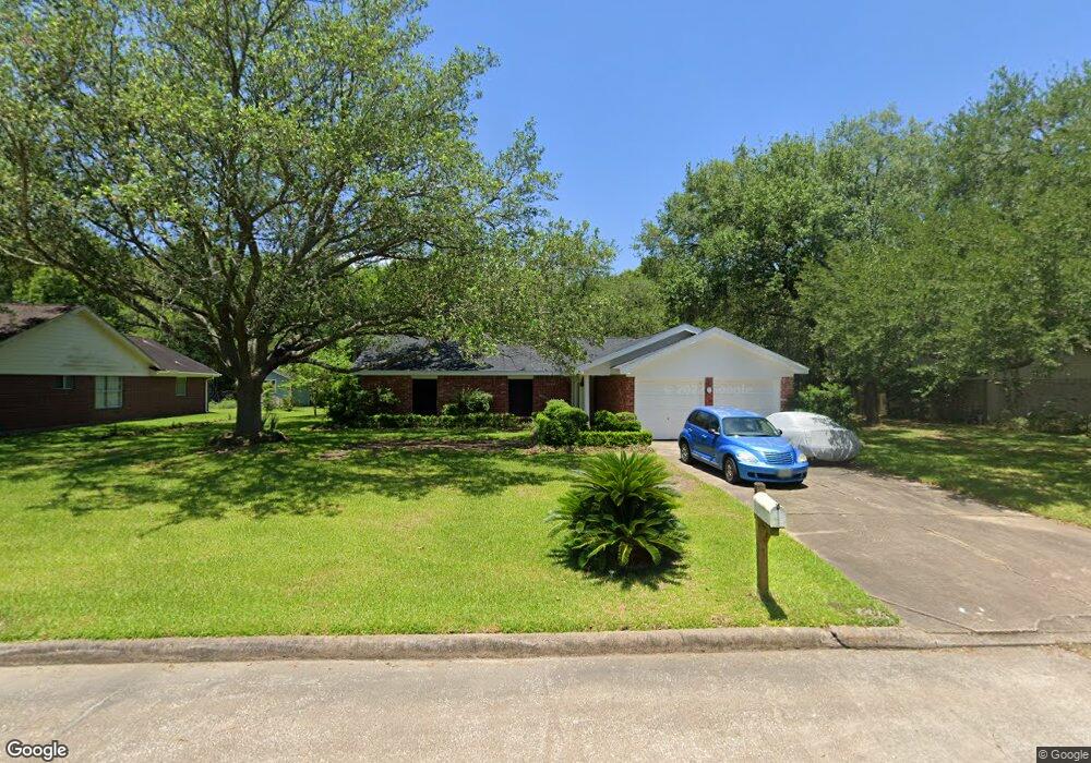 310 Colonial Dr, Friendswood, TX 77546 - photo 1