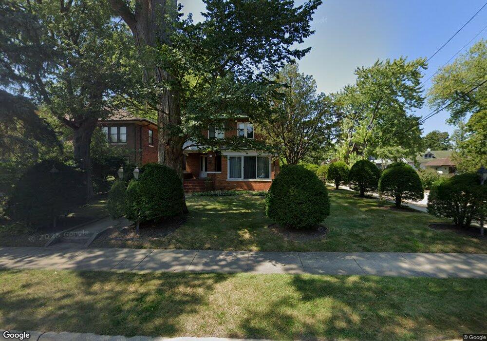 1034 N Sheridan Rd, Waukegan, IL 60085 - photo 1