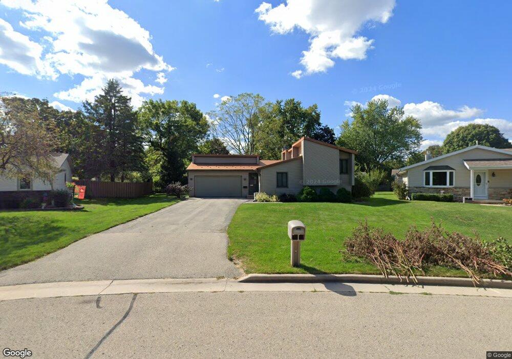 2401 W Harvest Dr, Appleton, WI 54914 - photo 1