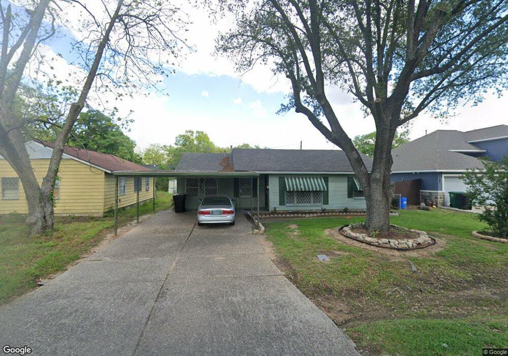 4306 Busiek St, Houston, TX 77022 - photo 1