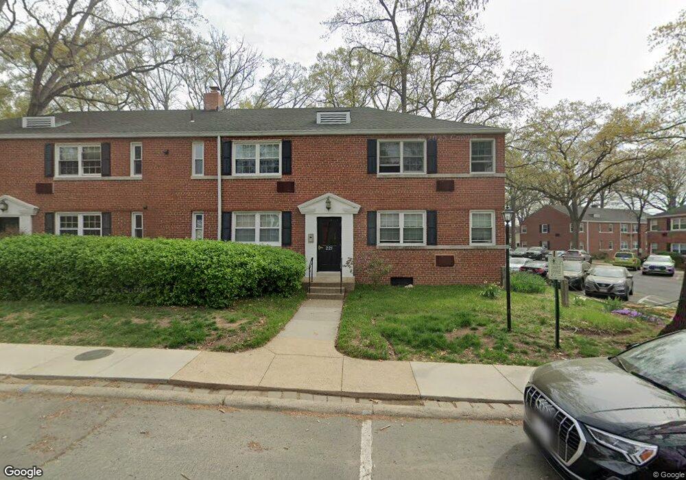 225 N George Mason Dr unit 2, Arlington, VA 22203 - photo 1