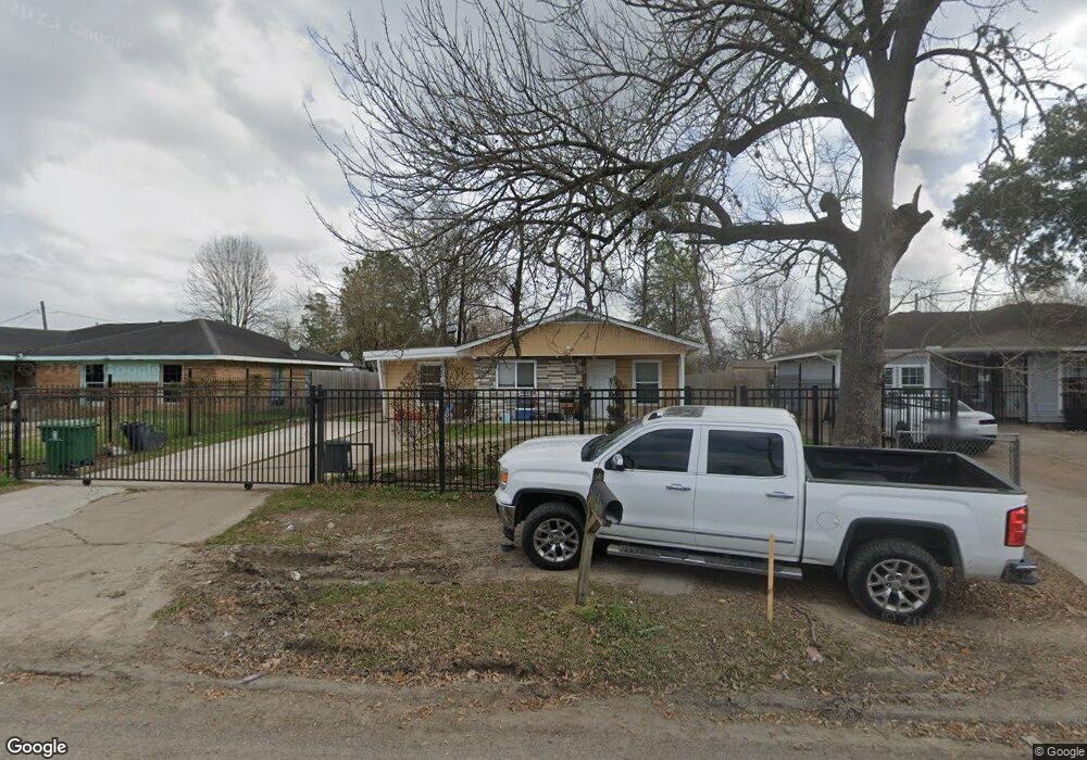 10622 Bentley St, Houston, TX 77093 - photo 1