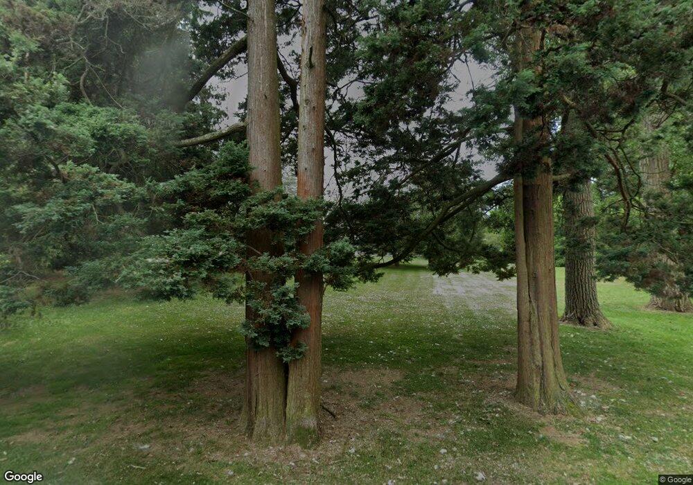 30 Pawson Rd, Branford, CT 06405 - photo 1