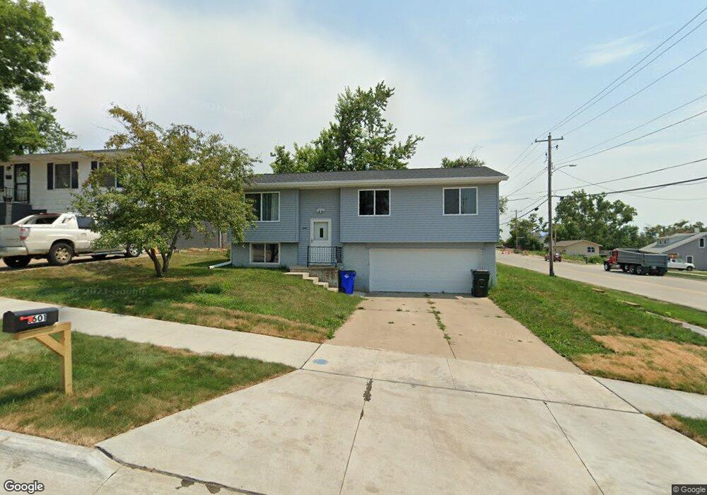 1601 21st St NW, Cedar Rapids, IA 52405 - photo 1