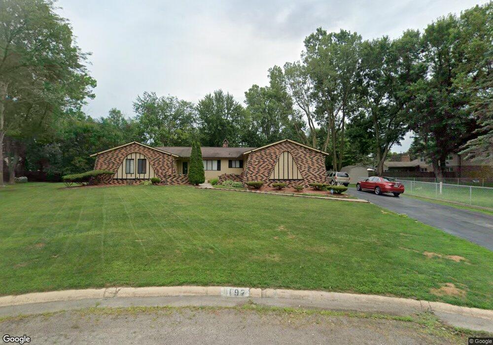 1192 Shady Hill Ct, Flint, MI 48532 - photo 1