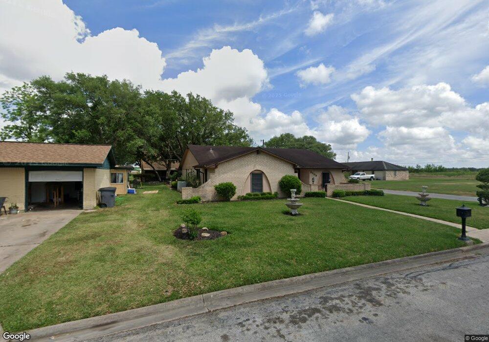 3509 Maple Dr, Bay City, TX 77414 - photo 1
