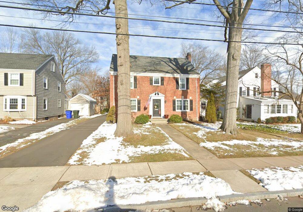 22 Linnard Rd, West Hartford, CT 06107 - photo 1