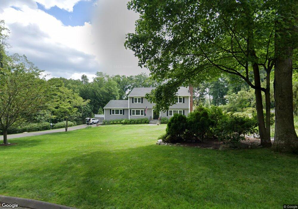 133 Sweet Briar Rd, Stamford, CT 06905 - photo 1