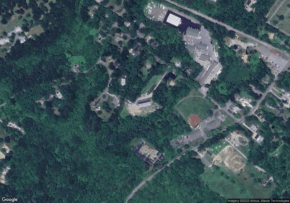 85 Lombard Ave, West Barnstable, MA 2668 - photo 1