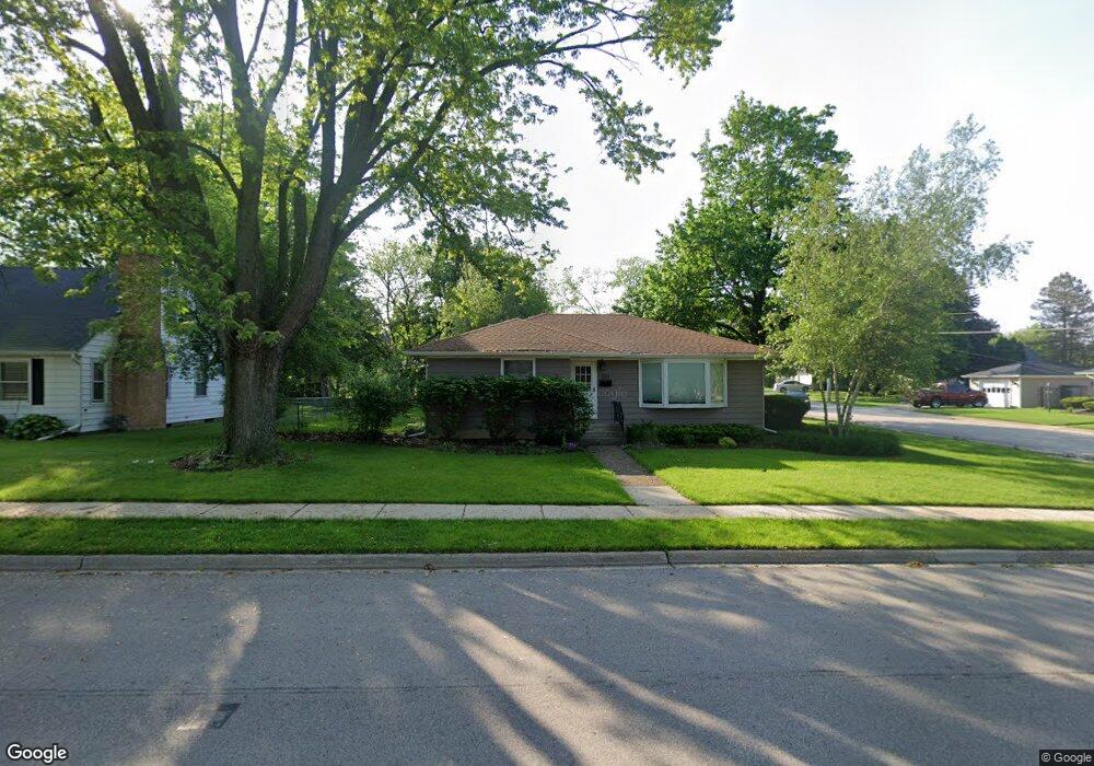 333 S Hubbard St, Algonquin, IL 60102 - photo 1