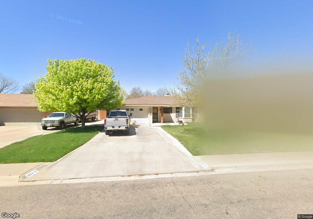 1004 Phillips Dr, Dumas, TX 79029 - photo 1