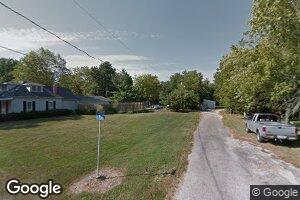 220 N 5th St, Witt, IL 62094