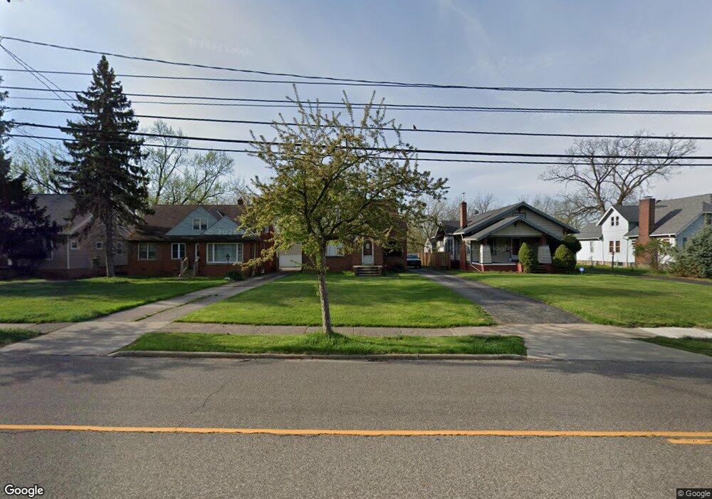 17290 Libby Rd, Maple Heights, OH 44137 - photo 1