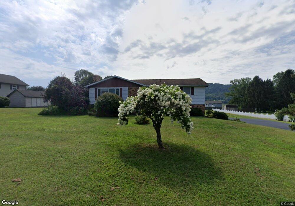 60 Aristocrat Cir, Sugarloaf, PA 18249 - photo 1