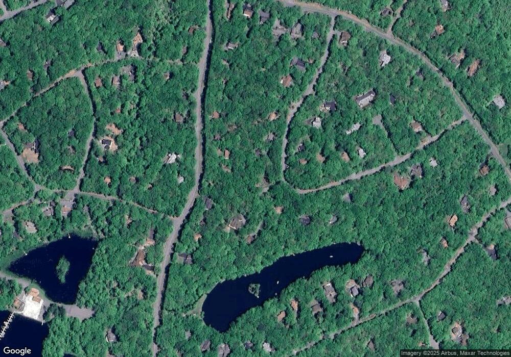 800 Saddlebrook Spur, Hawley, PA 18428 - photo 1