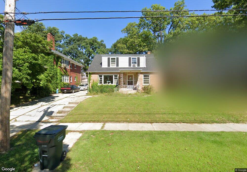 810 W Keith Ave, Waukegan, IL 60085 - photo 1