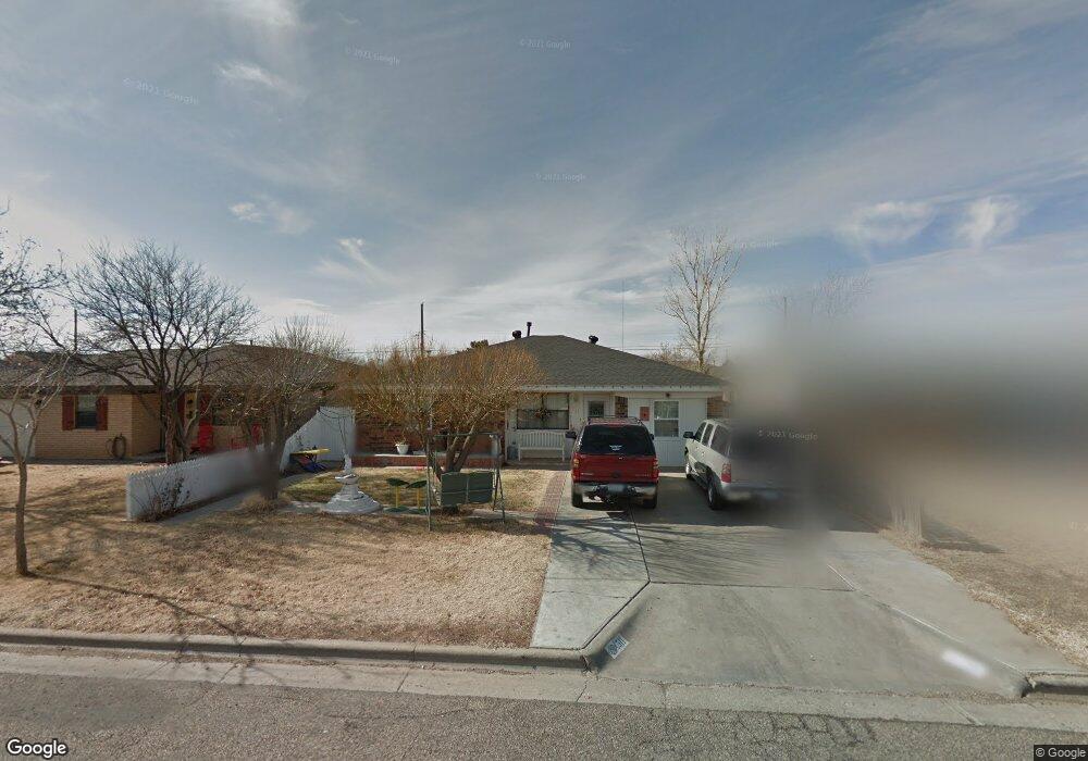 511 Oak Ave, Dumas, TX 79029 - photo 1