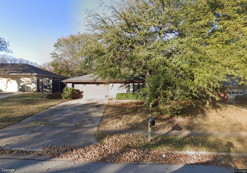 1711 Post Oak Dr, Bedford, TX 76021 - photo 1