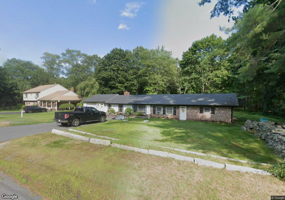 25 Elm St, Upton, MA 01568 - photo 1