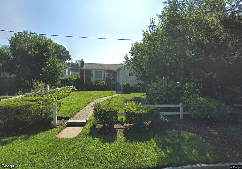 24 Algonquin Rd, Yonkers, NY 10710 - photo 1