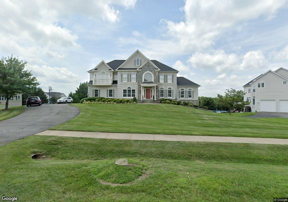 16530 Harbour Town Dr, Silver Spring, MD 20905 - photo 1